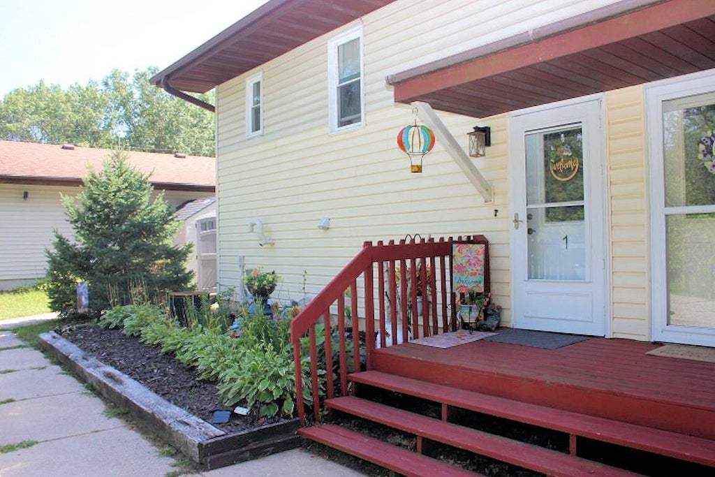 Photo of N605 County Road A, Briggsville, WI 53920 (MLS # 50332009)