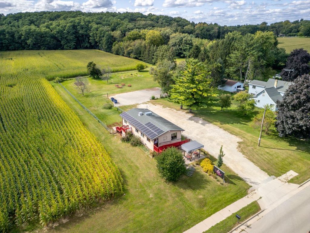 Photo of 1003 N Monroe STREET, Waterloo, WI 53594 (MLS # 1934312)