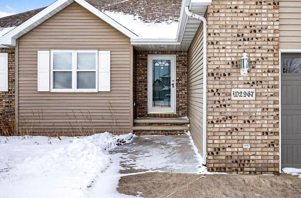 Photo of W2967 Farmstead DRIVE, Appleton, WI 54915 (MLS # 50320339)