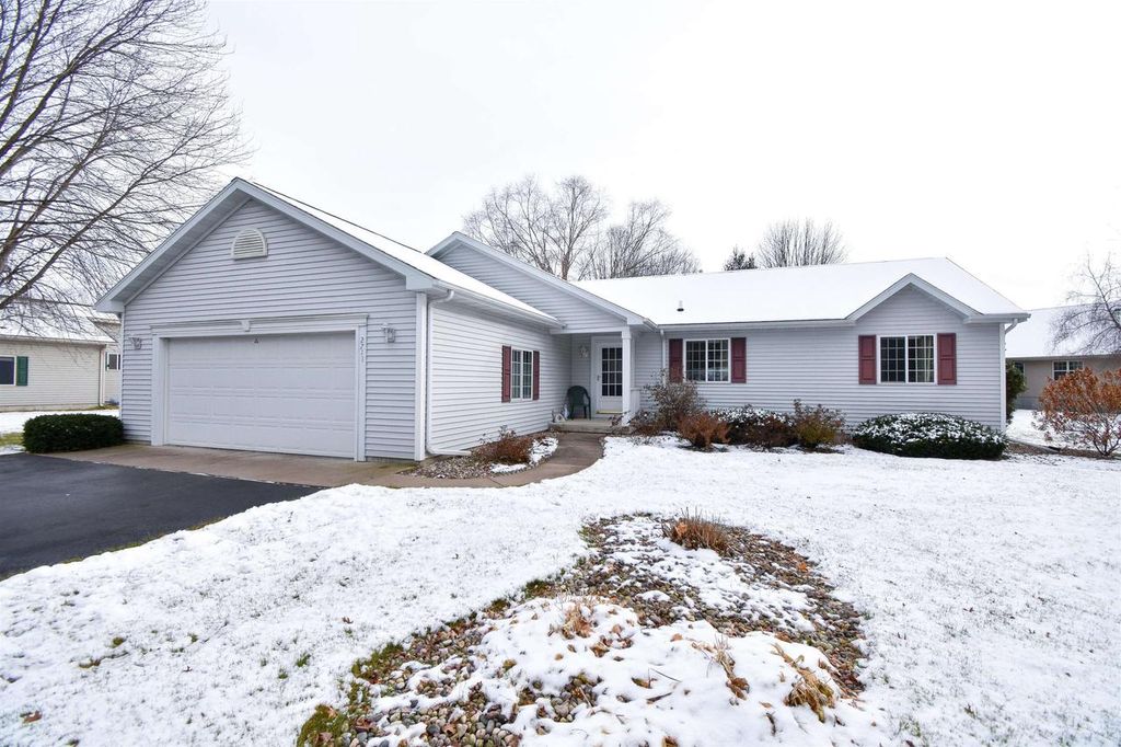 Photo of 2711 Porter ROAD, Plover, WI 54467 (MLS # 22505480)