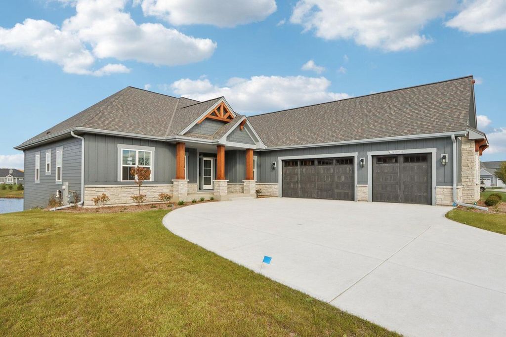 Photo of W198N4955 Hickory STREET, Menomonee Falls, WI 53051 (MLS # 1940680)