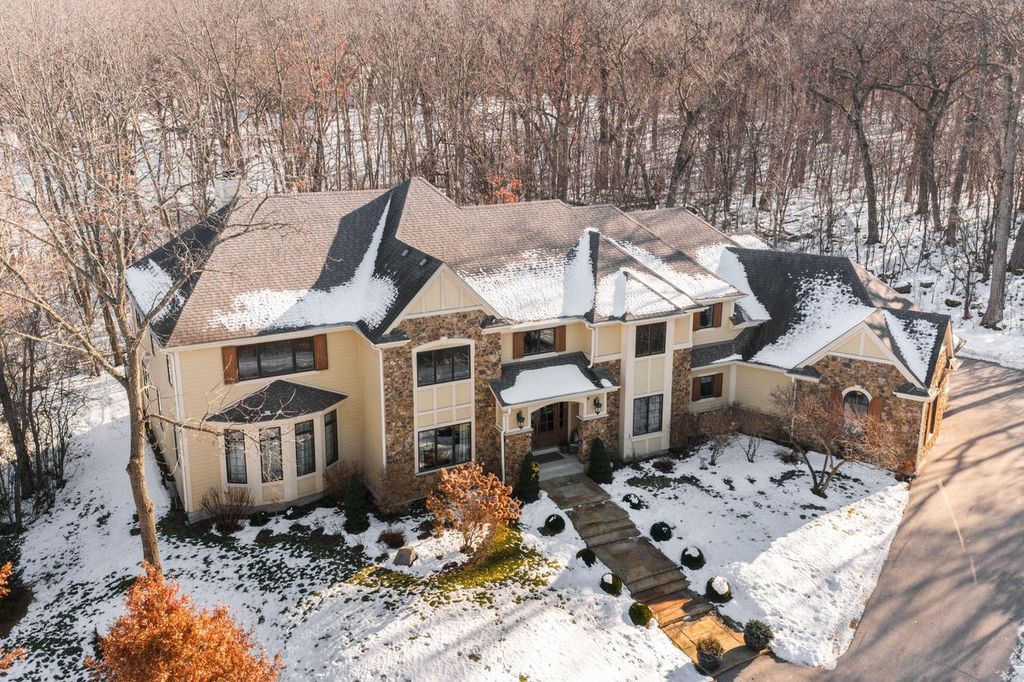 Photo of W289S4684 Rockwood Trail TRAIL, Waukesha, WI 53189 (MLS # 1945673)