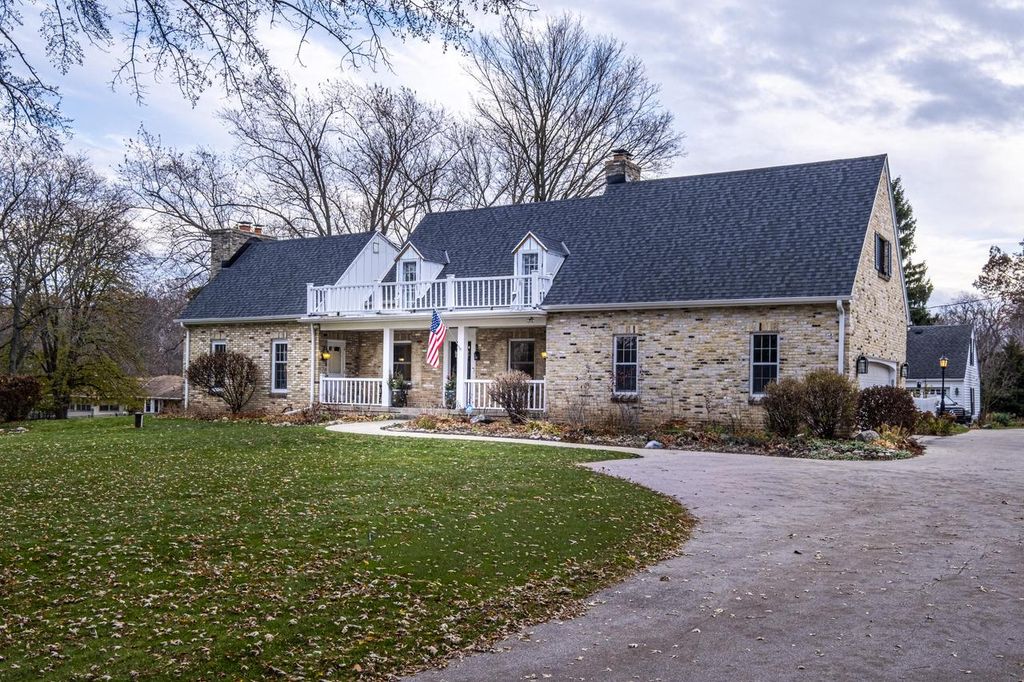 Photo of 16355 Coronado COURT, Brookfield, WI 53005 (MLS # 1945787)