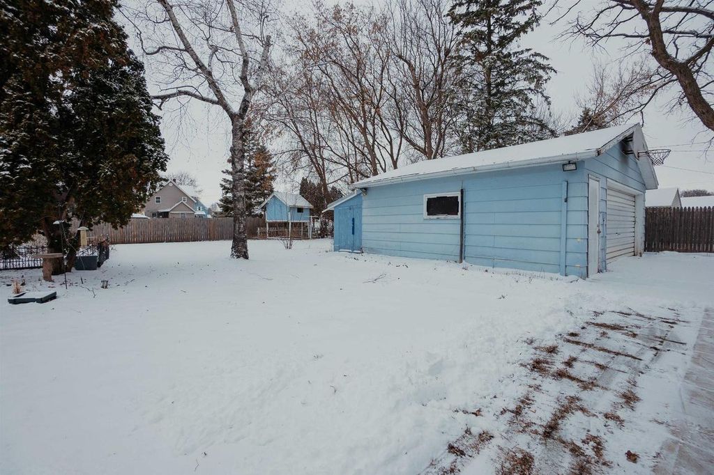 Photo of 380 Cedar STREET, Fond Du Lac, WI 54935 (MLS # 50320148)
