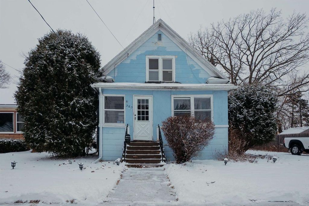 Photo of 380 Cedar STREET, Fond Du Lac, WI 54935 (MLS # 50320148)