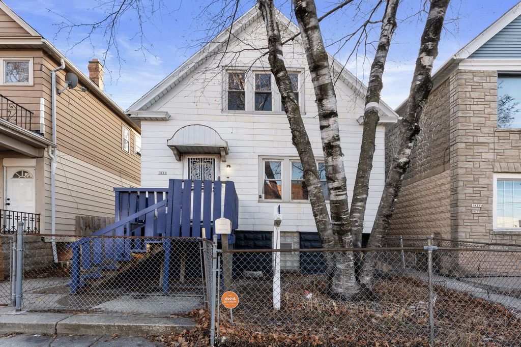 Photo of 1831 W Becher STREET, Milwaukee, WI 53215 (MLS # 1946188)