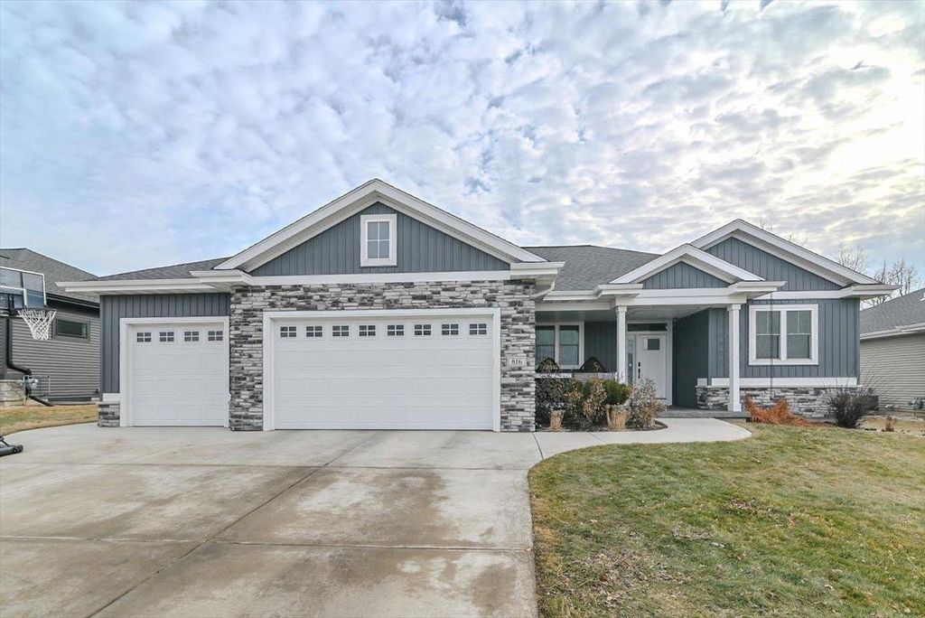 Photo of 816 Damascus TRAIL, Cottage Grove, WI 53527 (MLS # 2014273)