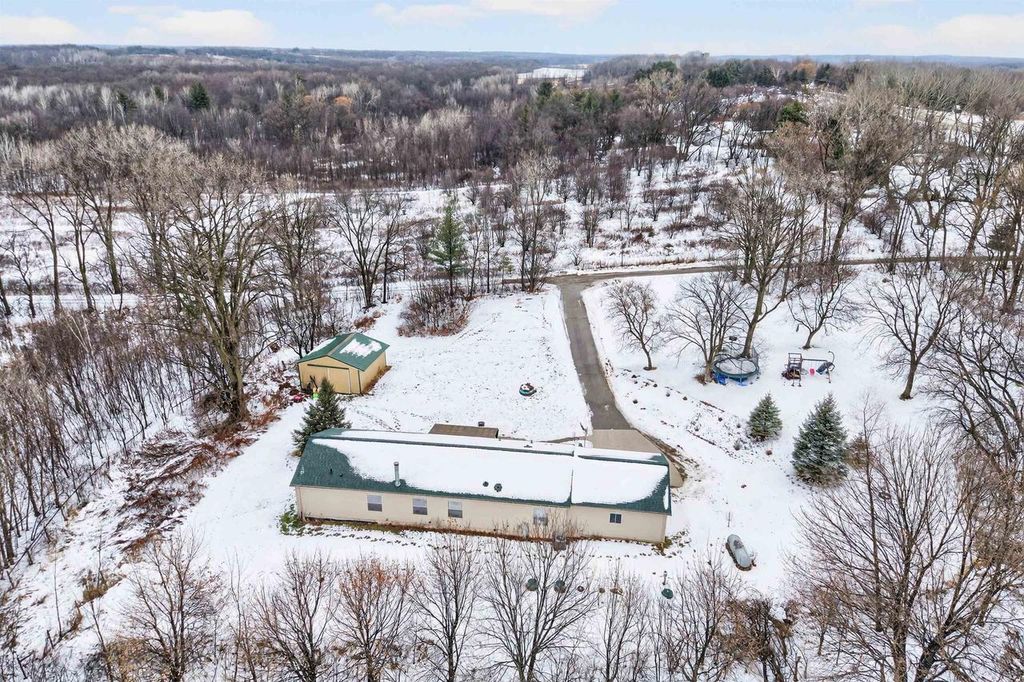 Photo of N6223 County Rd E Rd, De Pere, WI 54115 (MLS # 50319305)