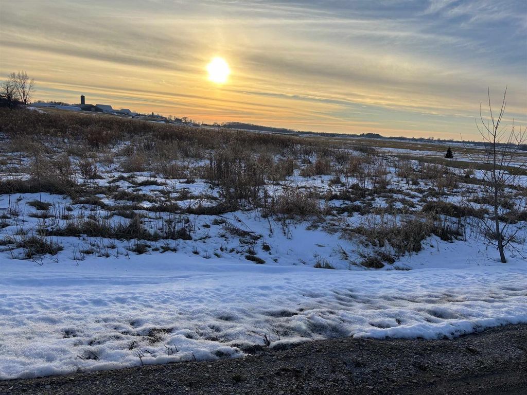 Photo of Sunset View CIRCLE, Kaukauna, WI 54130 (MLS # 50319404)