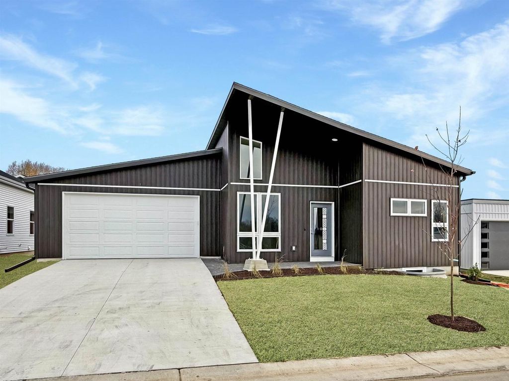 Photo of 104 Boneset AVENUE, Poynette, WI 53955 (MLS # 2014228)