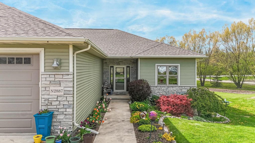 Photo of N2887 Evergreen LANE, Freedom, WI 54913 (MLS # 50330382)