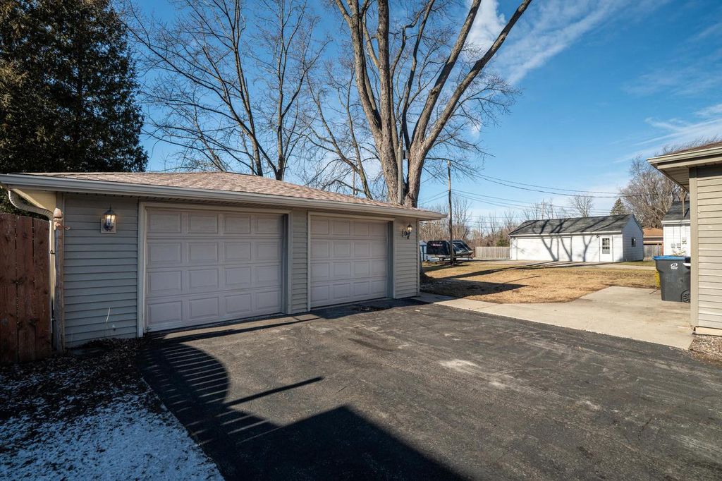 Photo of 6 Timmer LANE, Mount Pleasant, WI 53406 (MLS # 1947155)