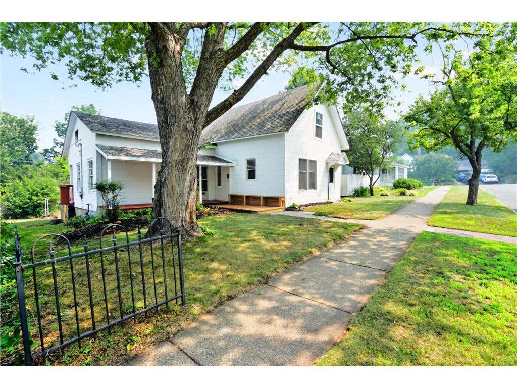 Photo of 619 Locust STREET, Hudson, WI 54016 (MLS # 7111647)