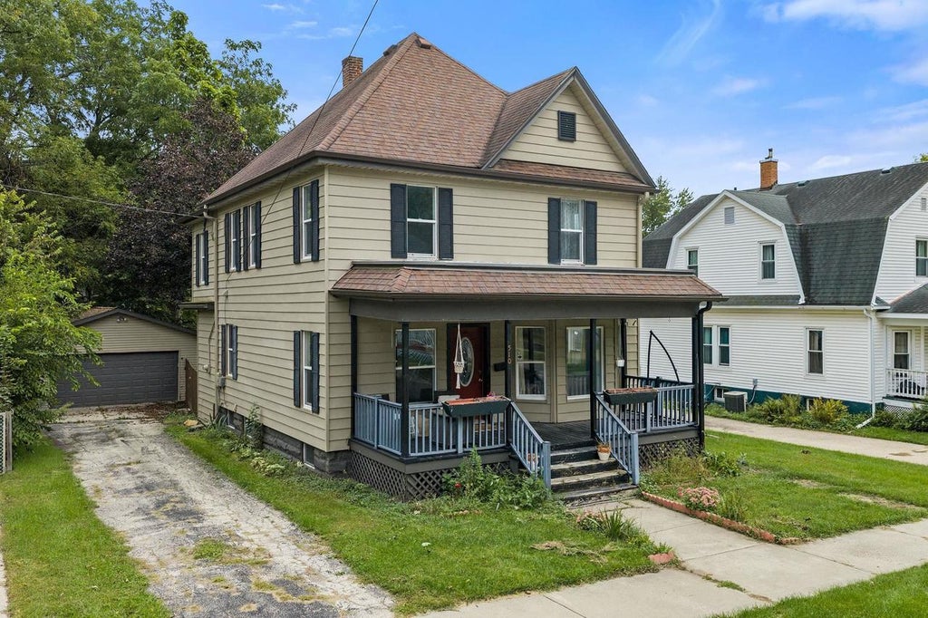 Photo of 510 N Walnut STREET, Reedsburg, WI 53959 (MLS # 2033589)