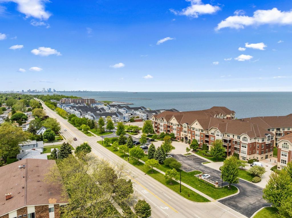 Photo of 4100 S Lake DRIVE #218, Saint Francis, WI 53235 (MLS # 1948354)