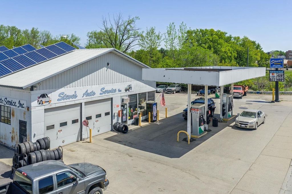 Photo of 60 W Main STREET, Reedsburg, WI 53959 (MLS # 2023637)