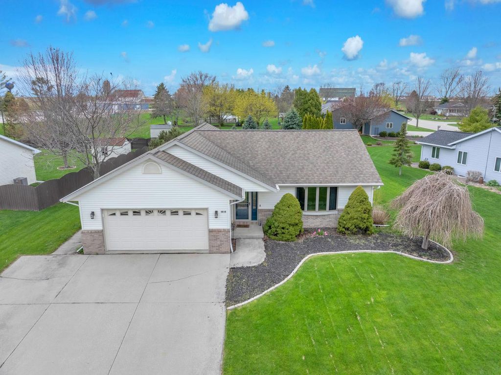 Photo of 4916 White Fox DRIVE, Sheboygan, WI 53081 (MLS # 1960541)