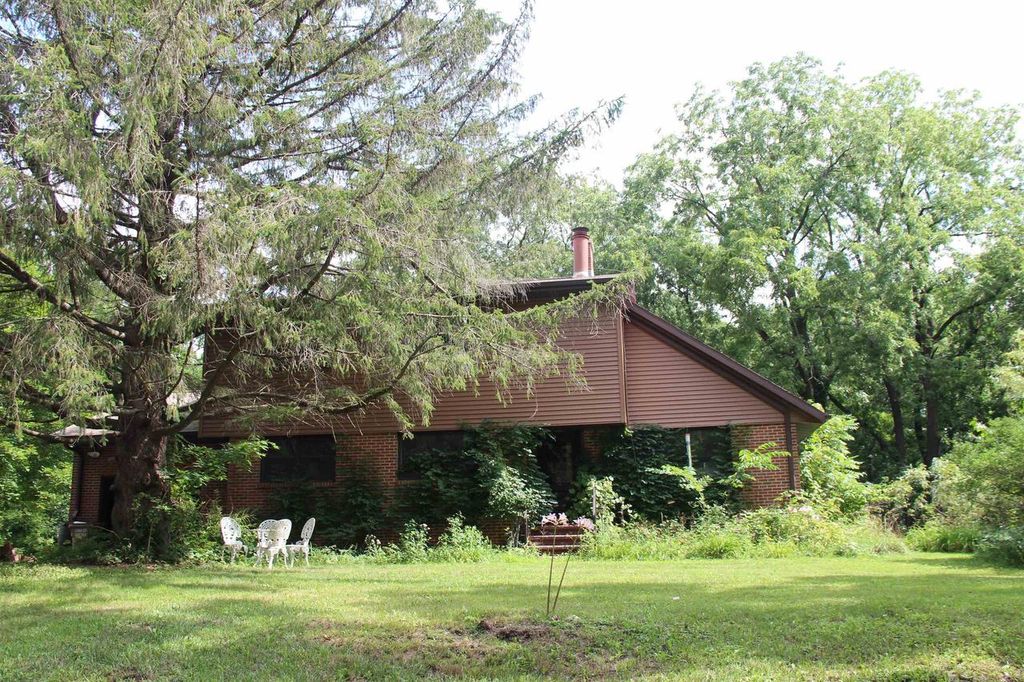 Photo of 2975 River Birch DRIVE #C, Brookfield, WI 53045 (MLS # 1944088)