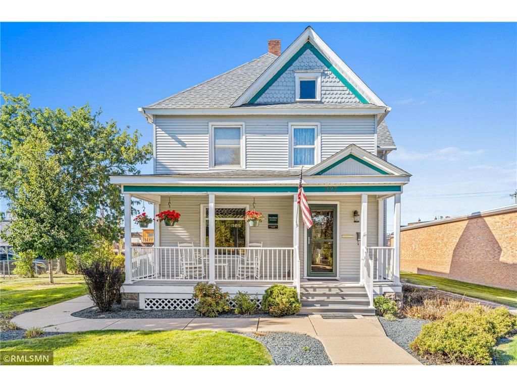 Photo of 227 S Arch AVENUE, New Richmond, WI 54017 (MLS # 6800100)