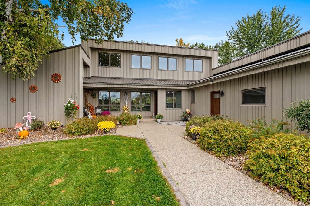 Photo of N5938 Wolf River ROAD, Shawano, WI 54166 (MLS # 50316407)