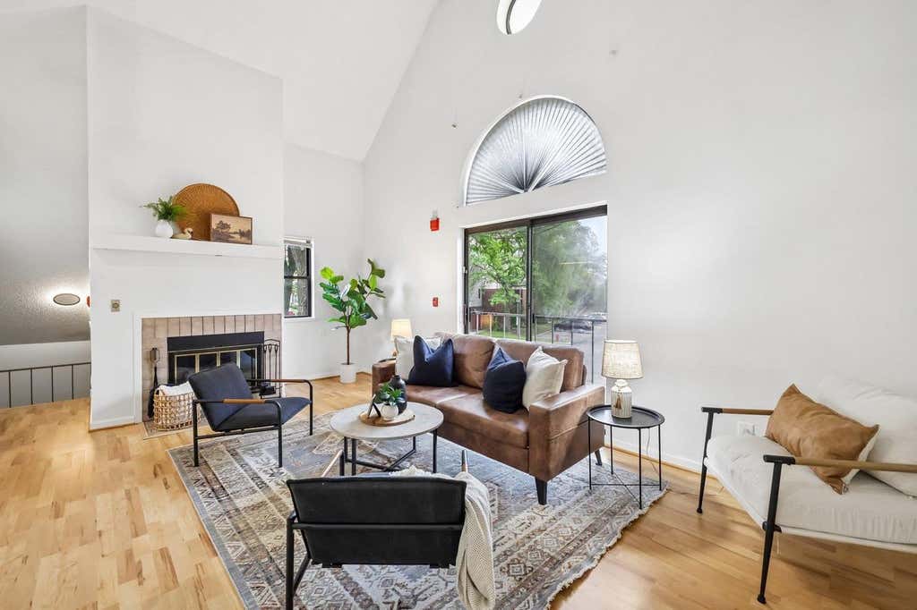 Photo of 545 Donofrio DRIVE #5, Madison, WI 53719 (MLS # 2029901)