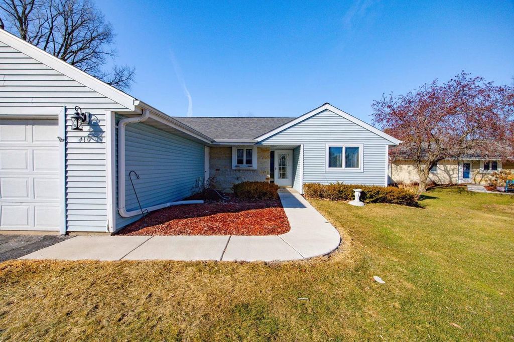 Photo of 410 Lawn STREET, Cambridge, WI 53523 (MLS # 2017184)