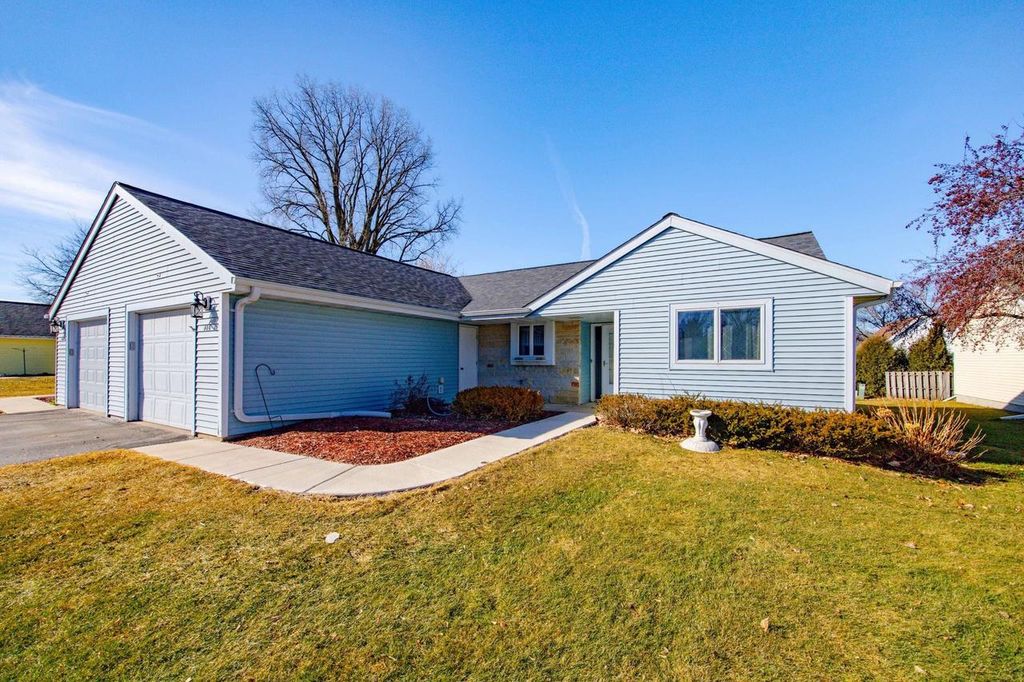 Photo of 410 Lawn STREET, Cambridge, WI 53523 (MLS # 2017184)