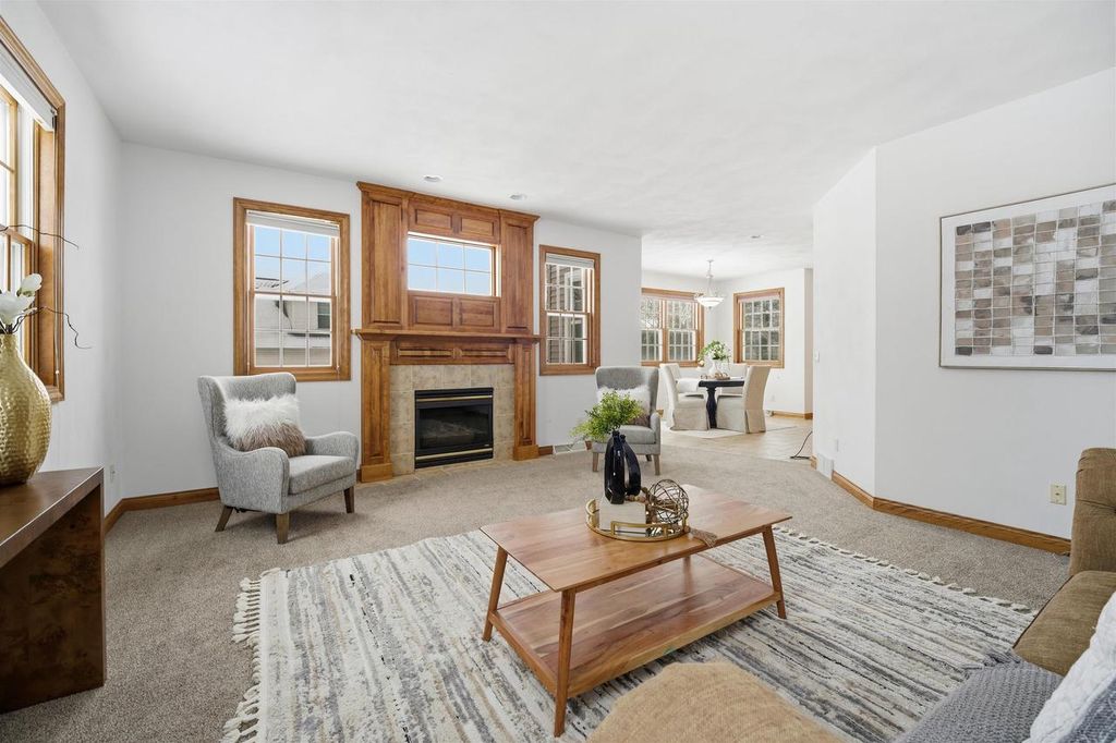 Photo of 321 E Apple Creek ROAD, Appleton, WI 54913 (MLS # 50320855)