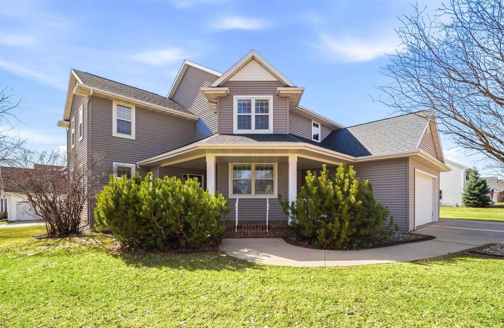 Photo of 321 E Apple Creek ROAD, Appleton, WI 54913 (MLS # 50320855)