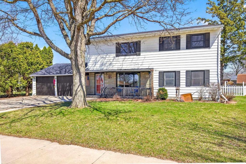 Photo of 712 Chestnut STREET, Neenah, WI 54956 (MLS # 50323516)