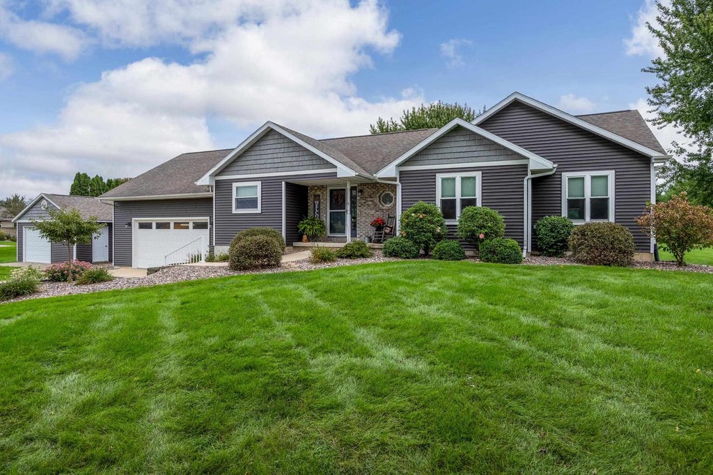 Photo of N9540 Carla DRIVE, Belleville, WI 53508 (MLS # 2033315)