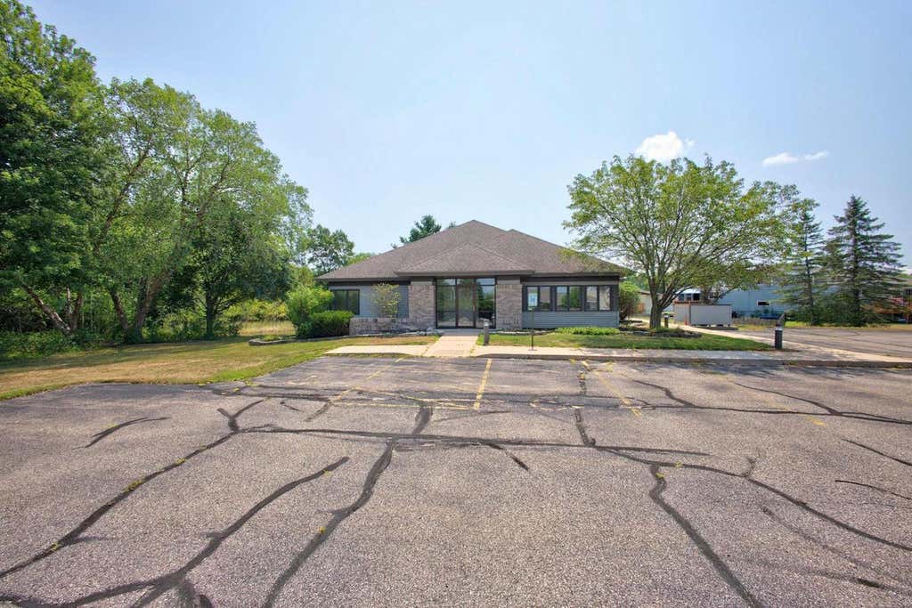 Photo of 1220 Parkwood DRIVE, Wisconsin Rapids, WI 54494 (MLS # 22603746)