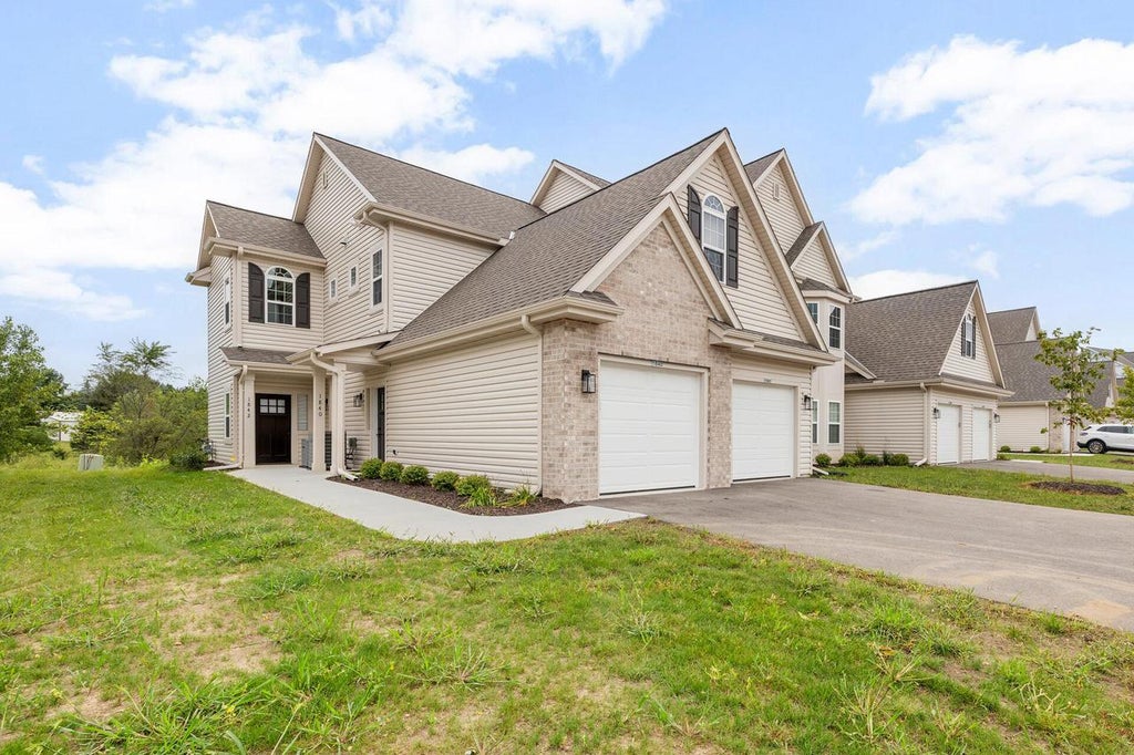 Photo of 1813 Horseshoe LANE #416-1, Slinger, WI 53086 (MLS # 1977839)