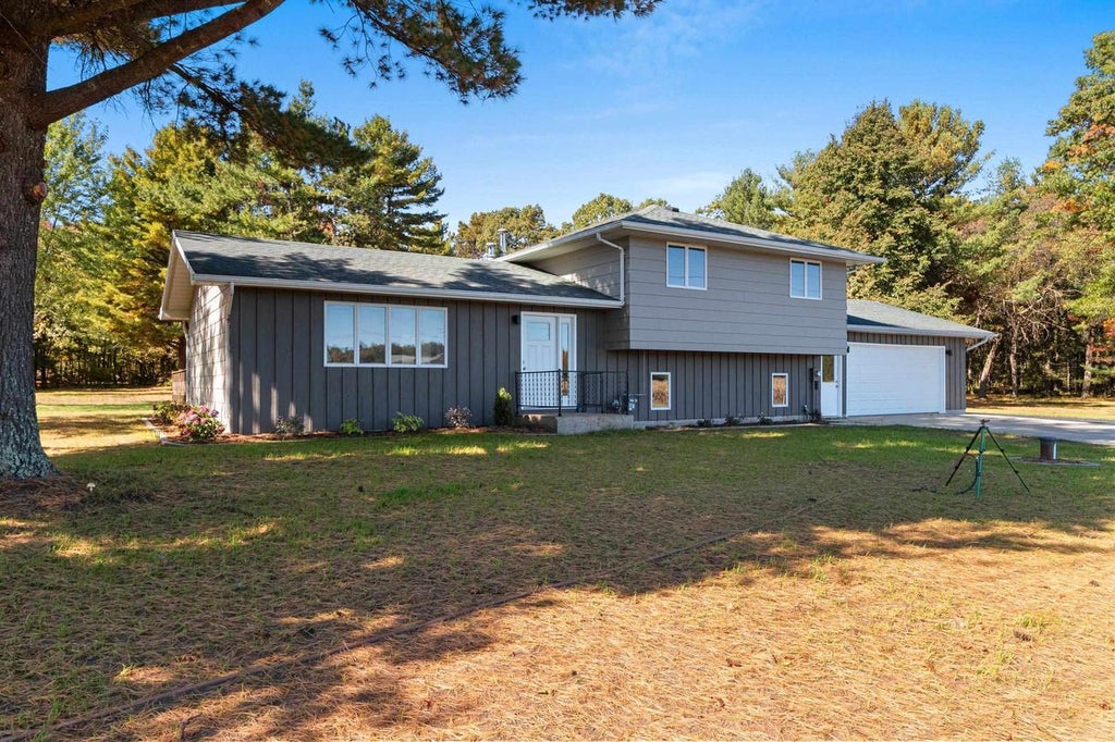 Photo of N2925 Pioneer ROAD, Clintonville, WI 54929 (MLS # 50334042)