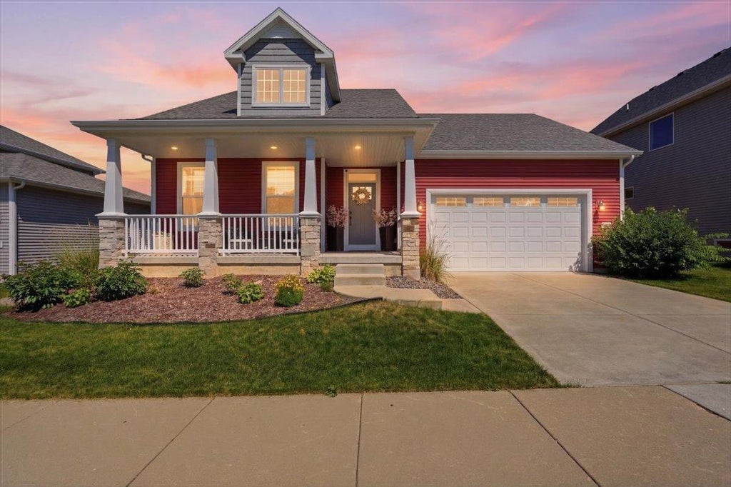 Photo of 1817 Red Fern LANE, Madison, WI 53718 (MLS # 2033555)