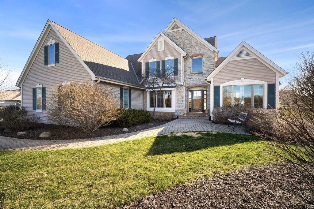 Photo of W316S8904 Laurens PARKWAY, Mukwonago, WI 53149 (MLS # 1956913)