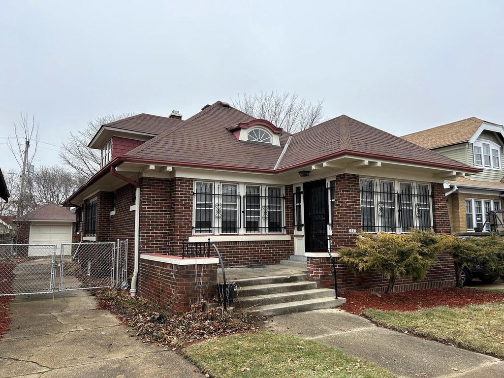 Photo of 3927 N 16th STREET, Milwaukee, WI 53206 (MLS # 1946737)