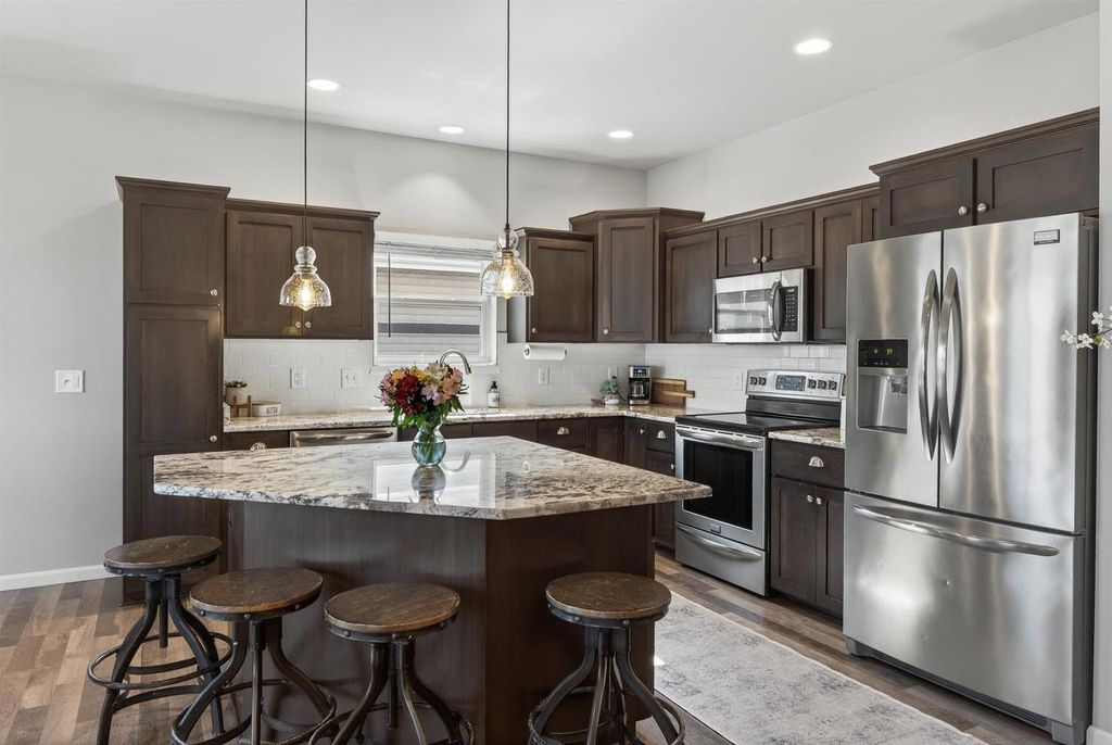 Photo of 5371 LITTLE BLUESTEM DRIVE, Mcfarland, WI 53558 (MLS # 2015630)