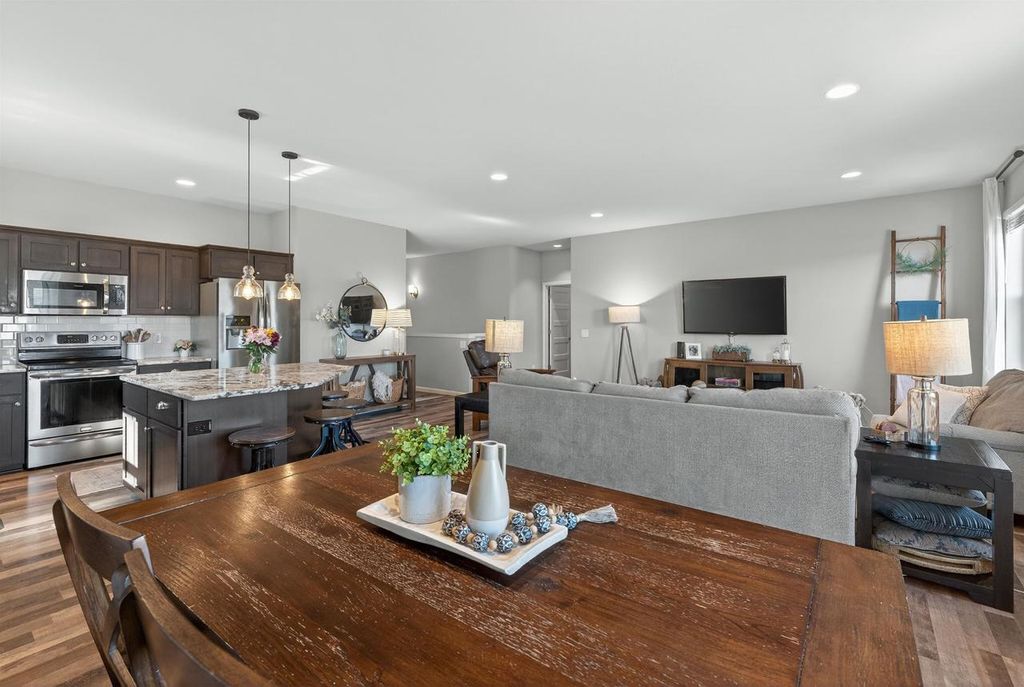 Photo of 5371 LITTLE BLUESTEM DRIVE, Mcfarland, WI 53558 (MLS # 2015630)