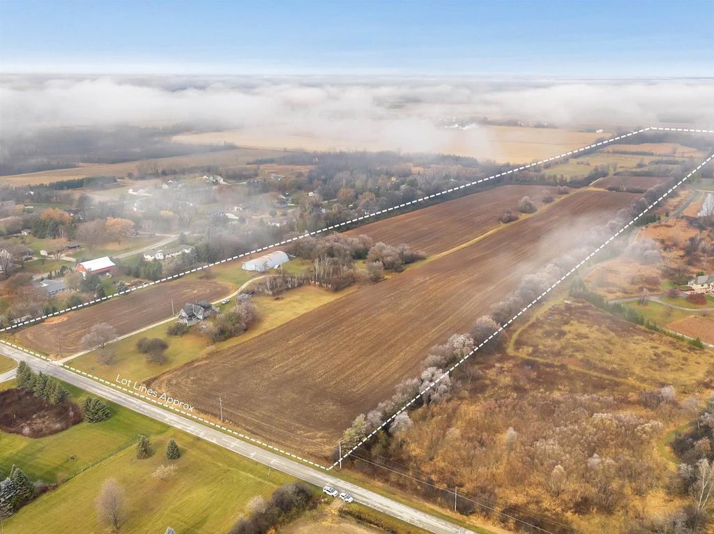 Photo of W5436 Quarry ROAD, Appleton, WI 54913 (MLS # 50318458)