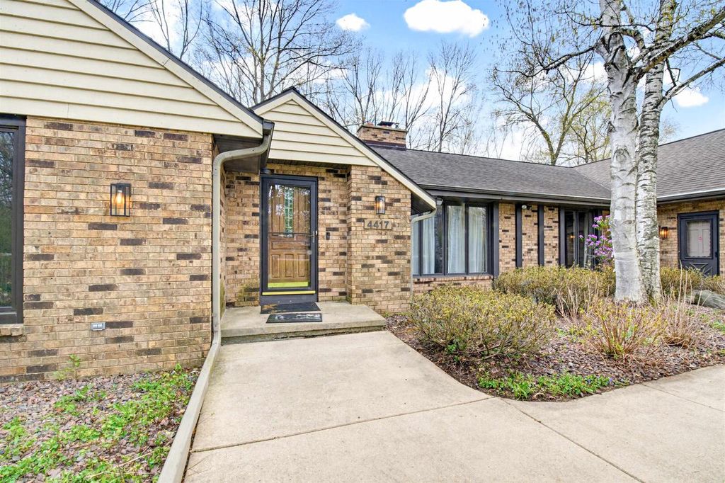 Photo of 4417 Indian TRAIL, Green Bay, WI 54313 (MLS # 50325120)