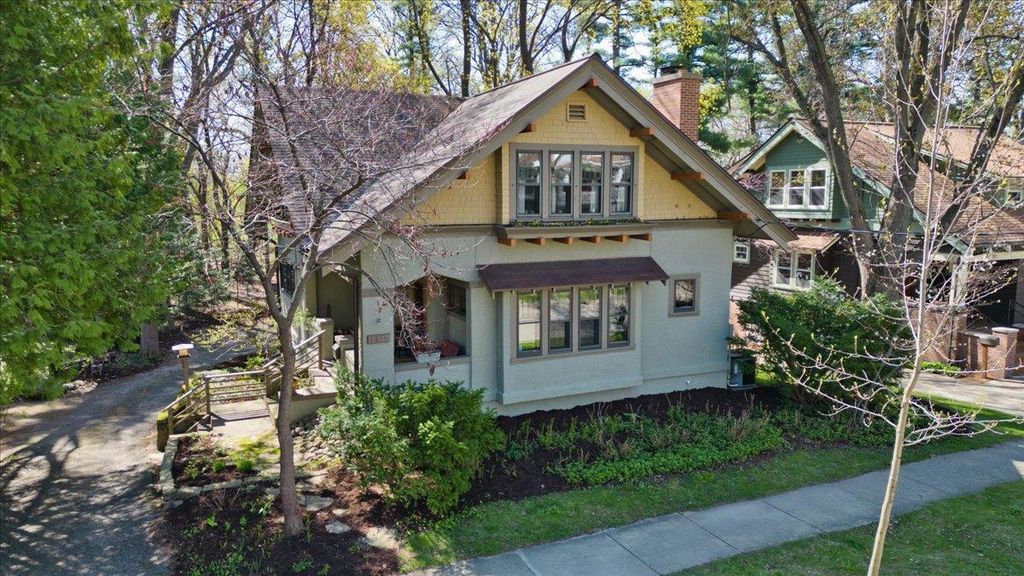 Photo of 1811 Vilas AVENUE, Madison, WI 53711 (MLS # 2021523)