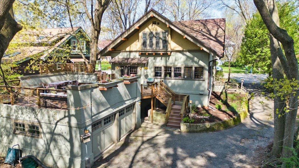 Photo of 1811 Vilas AVENUE, Madison, WI 53711 (MLS # 2021523)