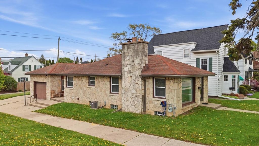 Photo of 4500 S Packard AVENUE, Cudahy, WI 53110 (MLS # 1961951)