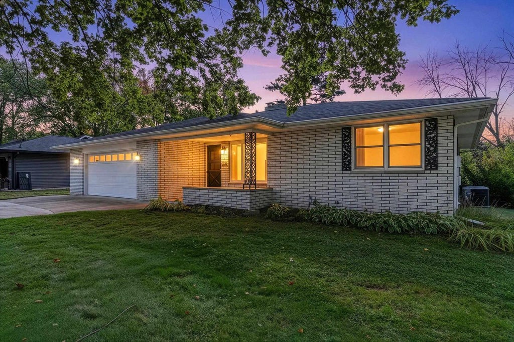 Photo of 560 River Heights, Shawano, WI 54166 (MLS # 50333723)