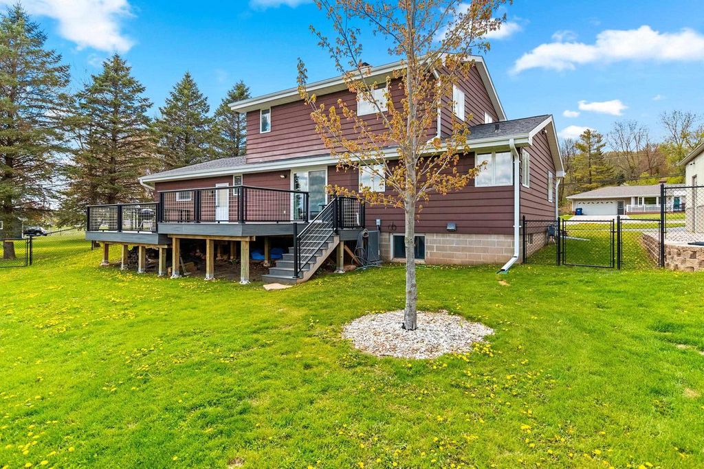 Photo of 568 N Nash STREET, Hortonville, WI 54944 (MLS # 50325300)
