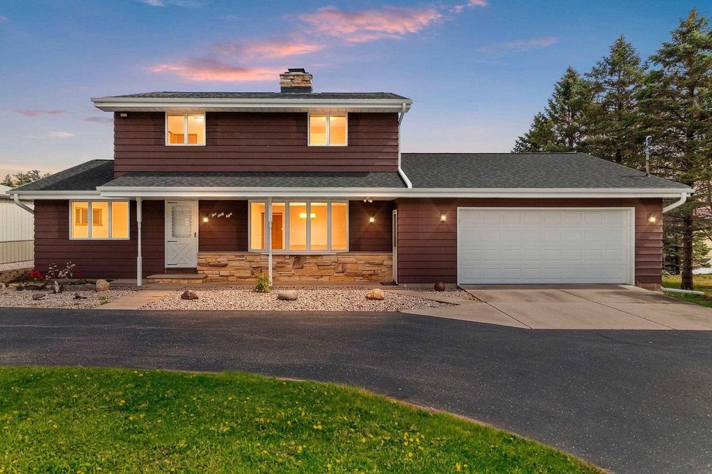 Photo of 568 N Nash STREET, Hortonville, WI 54944 (MLS # 50325300)