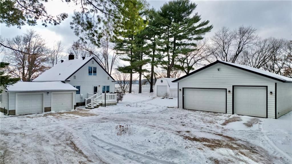 Photo of 1906 Welsh DRIVE, Eau Claire, WI 54703 (MLS # 1597363)