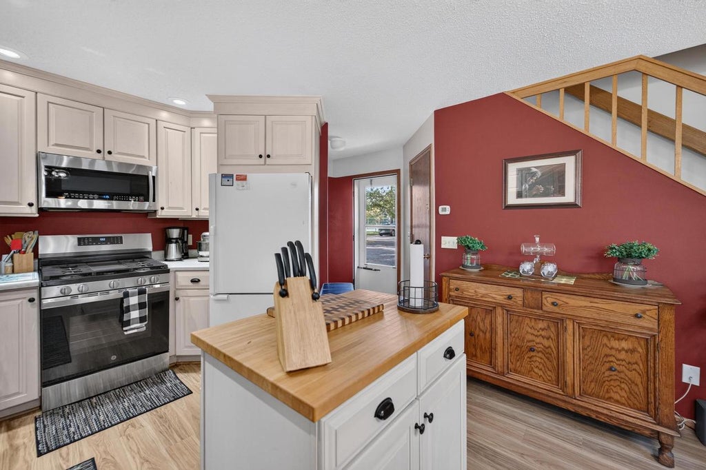 Photo of W5210 N Osprey DRIVE, New Lisbon, WI 53950 (MLS # 2031988)
