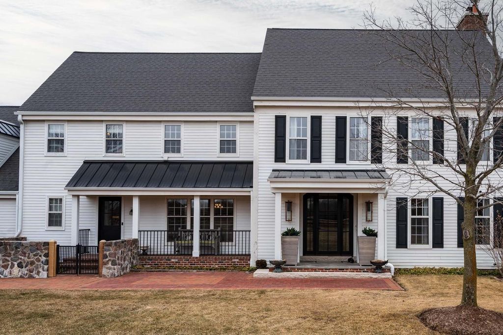 Photo of 13700 N Riverland ROAD, Mequon, WI 53097 (MLS # 1952043)